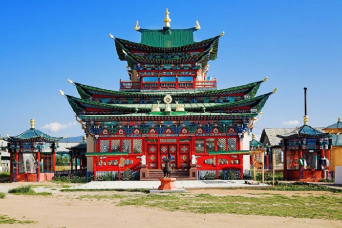 Буддийский монастырь-дацан, центр Буддийской традиционной Сангхи России.
