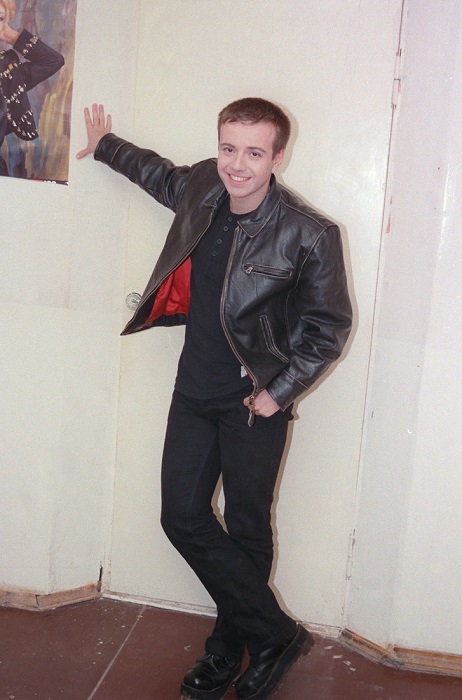 Кумир молодежи 90-х, популярный эстрадный поп-музыкант, прославившийся хитом «Зима, холода». / Фото: games-of-thrones.ru