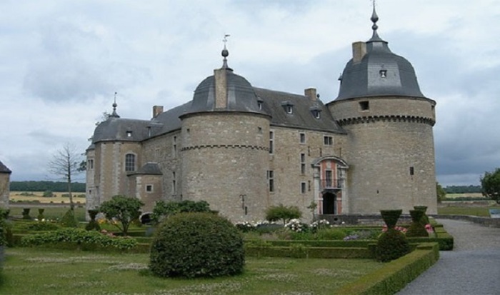 По количеству сохранившихся замков, Бельгия занимает одно из первых мест в мире.
