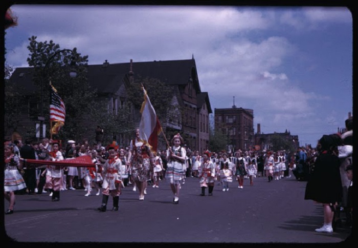 Польско-американский парад на площади Августа.