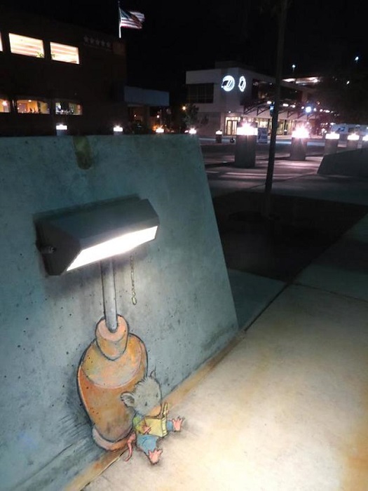 Юмористическое уличное искусство от Дэвида Зинн (David Zinn) в Мичигане, США.