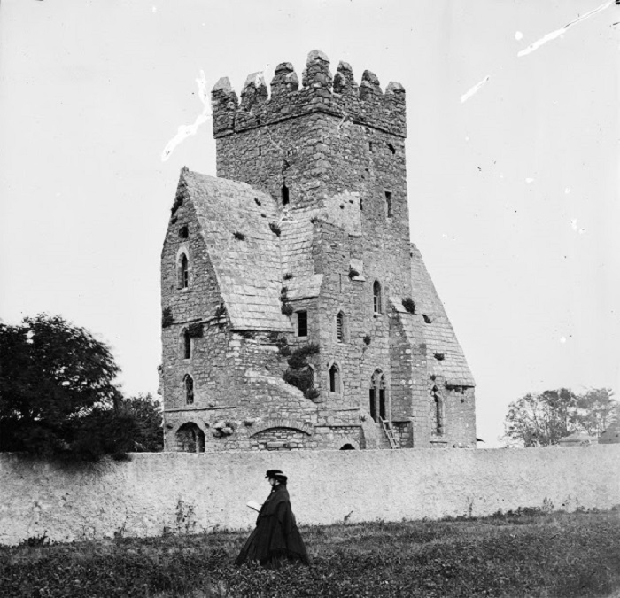 Церковь, построенная в XII веке, которая является последней из ныне действующих церквей с каменной крышей, Дублин, 1860 год.