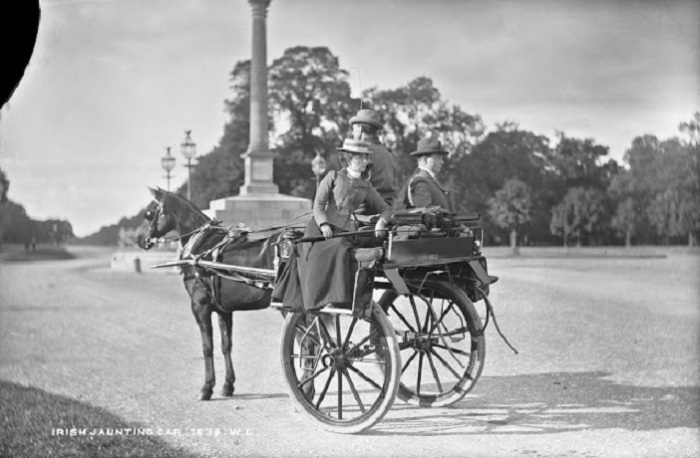 Ирландский кабриолет - двухколесная коляска с четырьмя сиденьями, Дублин, 1890 год.