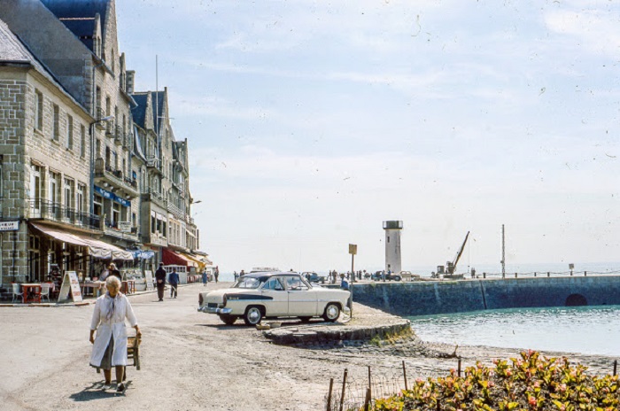 Набережная на берегу Ла-Манша. Июнь, 1964 год.