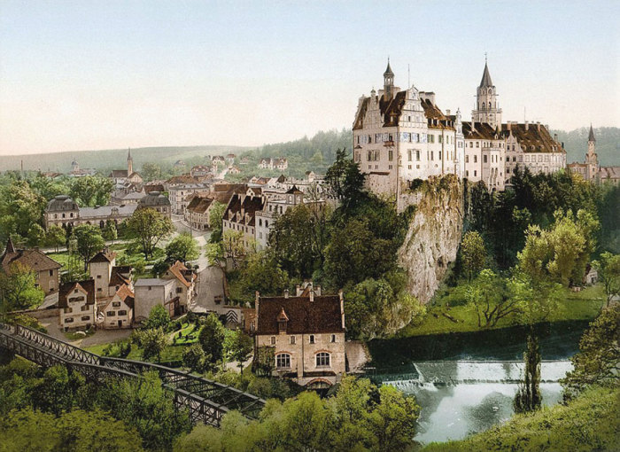 Замок в городе Зигмарингене, в Баден-Вюртемберг, бывшая резиденция династии Гогенцоллернов-Зигмарингенов.