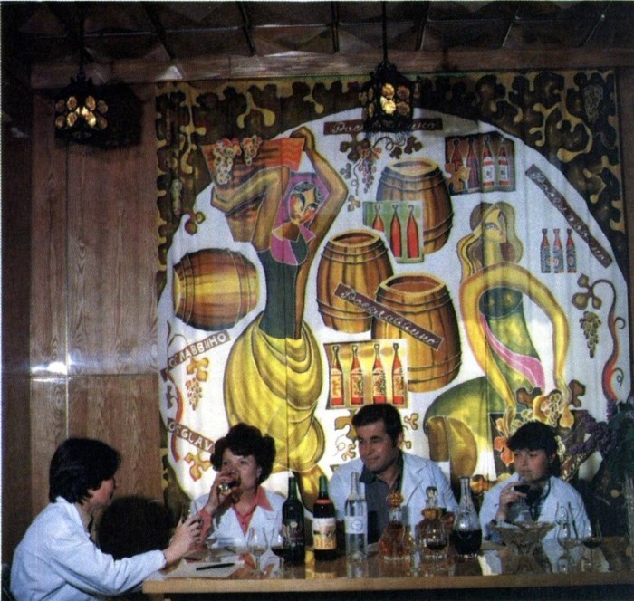 Дегустация вин в Новороссийске, 1980-е годы.