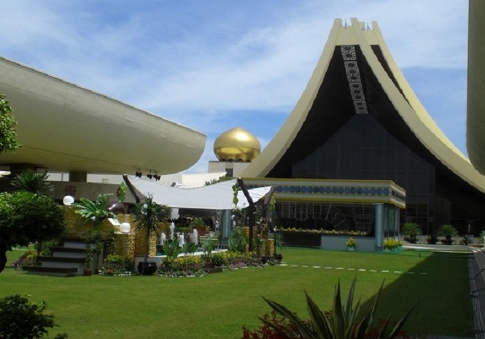 Официальная резиденция султана Брунея.