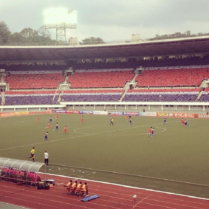 Футбол в Северной Корее очень популярен.