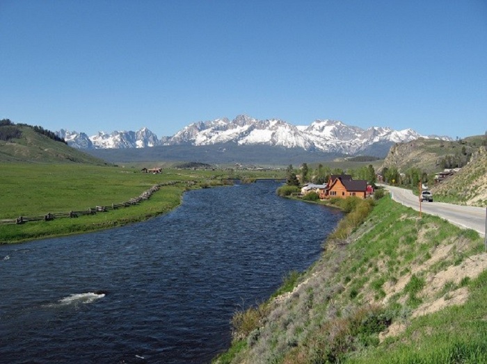 Штат Айдахо славится отличными речными порогами для любителей спуска по реке на байдарках.