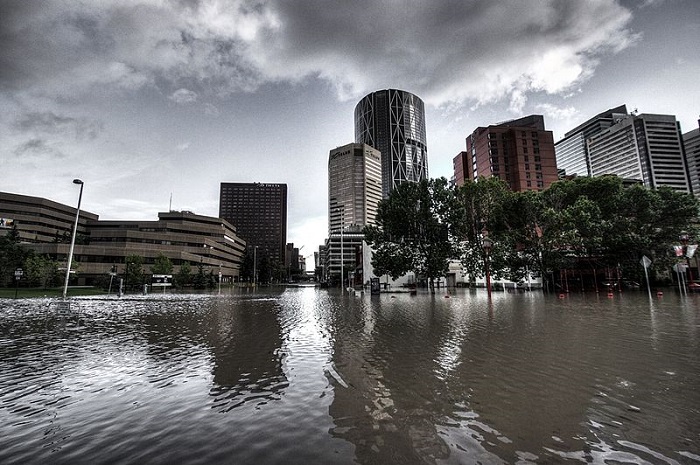 От наводнений страдает большее количество людей, чем от других природных катаклизмов.