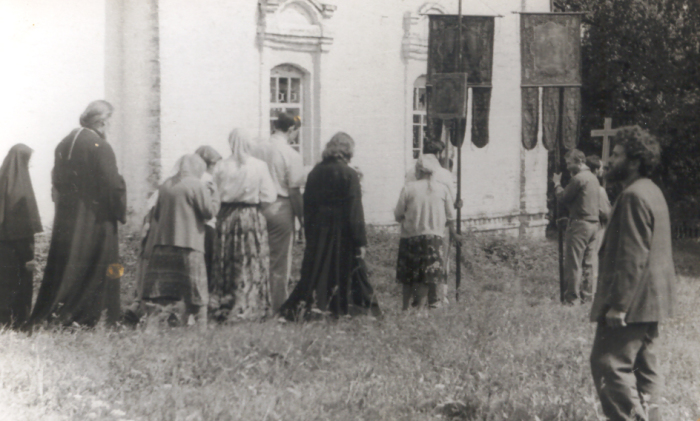 Крестный ход при освящении храма Святого пророка Илии в посёлке Палех, июль, 1989 года.