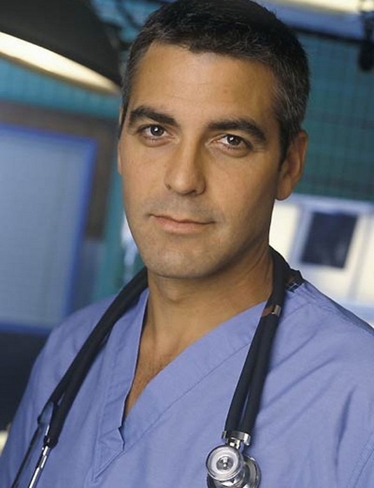 Обладателем почетного титула самого сексуального мужчины в 1997 году стал актер Джордж Клуни.