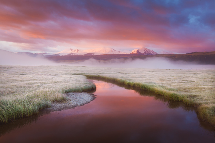 Знаменитая гора, которая является природной границей России, Монголии и Китая. Автор фотографии: Уляшев Андрей Иванович.