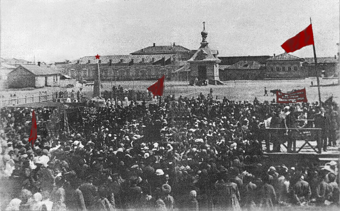 Митинг в честь Первомайского праздника, 1930 год.