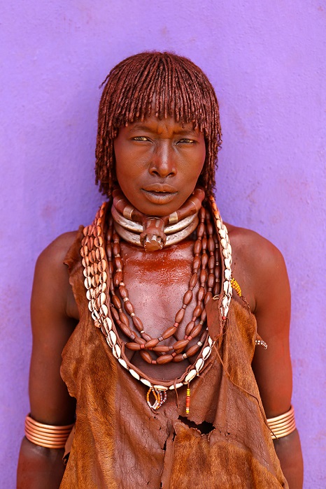 Племя считается одним из самых миролюбивых народностей Эфиопии.