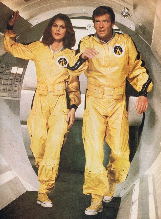 Американская актриса и бывшая модель Лоис в роли Холи Гудхед в фильме «Лунный гонщик», 1979 год.