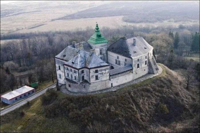 Олесский замок, Львовская область — дворец Бэкингема.