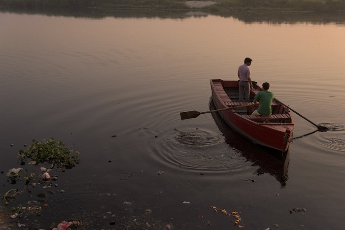 Чистейшая река Индии за сравнительно короткое время превратилась в одну из самых грязных в мире.
