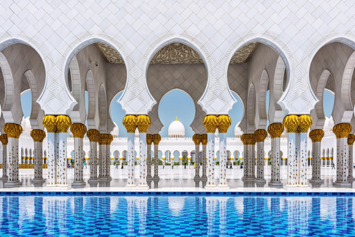Символ современной исламской архитектуры и одна из самых больших мечетей в мире.