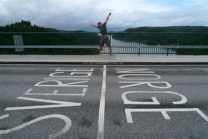 Свинесундский мост, через фьорд Идде залива Свинесунд на границе Швеции и Норвегии.