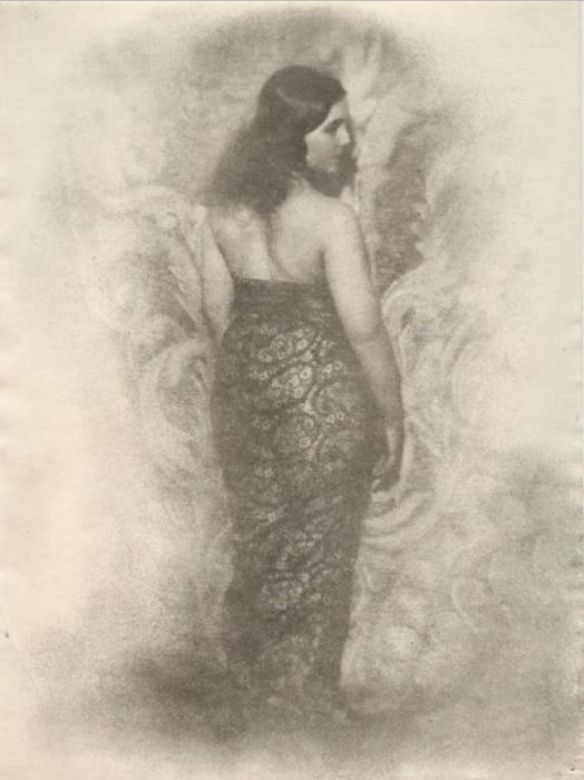 Портрет первой жены фотографа, 1930 год.
