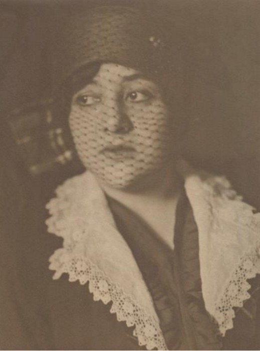 Портрет загадочной женщины, 1930 год.