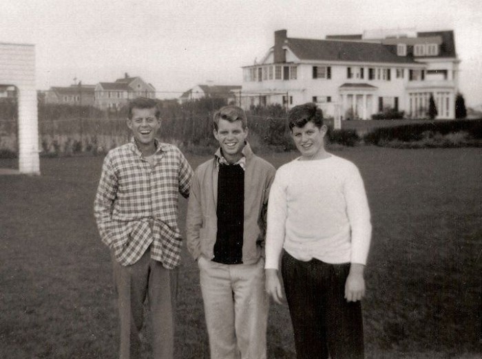 Юные братья Джон, Бобби и Тедди Кеннеди, США, 30-ые годы.