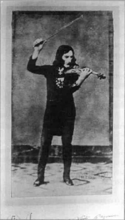 Великий итальянский скрипач-виртуоз и композитор, 1782–1840 года.
