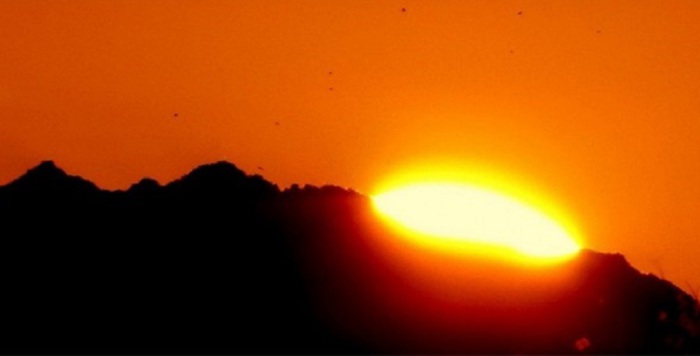 В городе Юма, штат Аризона, США солнце светит по 11 часов в сутки, а безоблачная погода стоит практически весь год.
