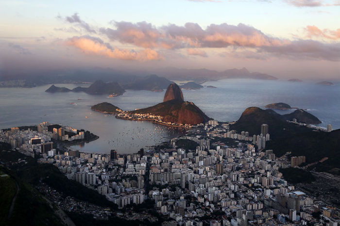 Гора Сахарная голова является достопримечательностью Бразилии.