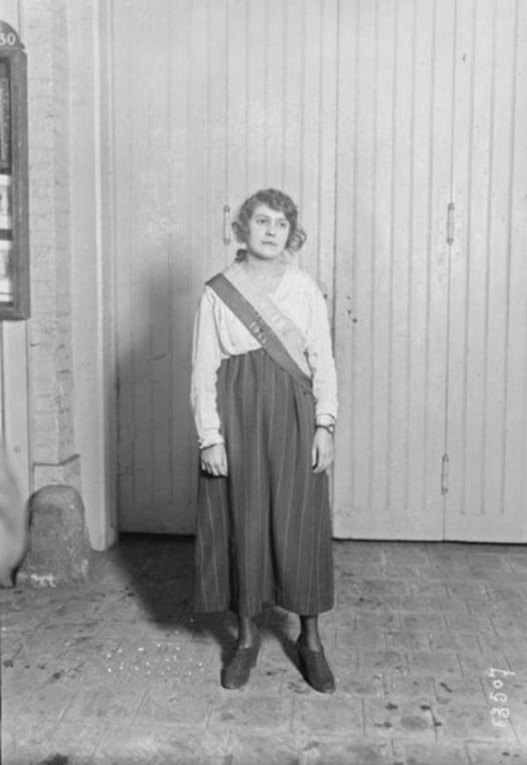 Алиса Ульпиан, Франция, 1921 год.