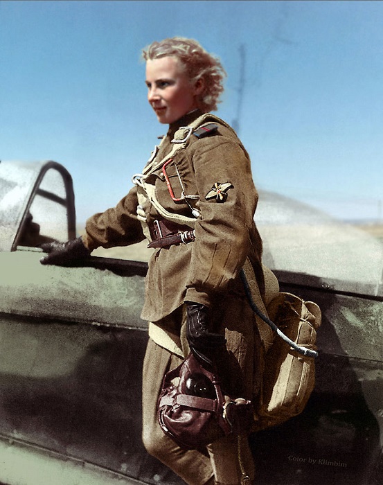 Командир авиационного звена, гвардии младший лейтенант, была одной из самых результативных женщин в годы Второй мировой войны.