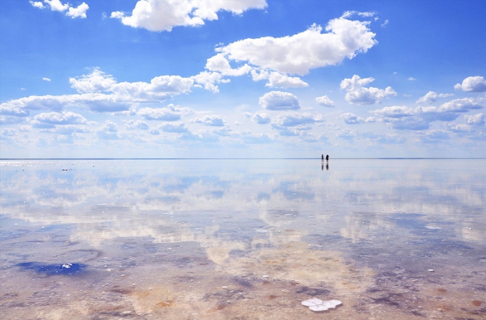 Озеро Эльтон славится химическим составом грязи.
