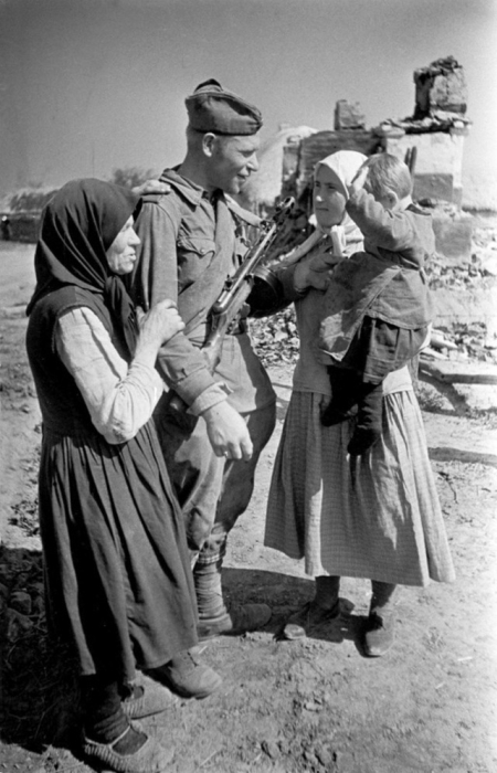 В родном селе, 1943 год.