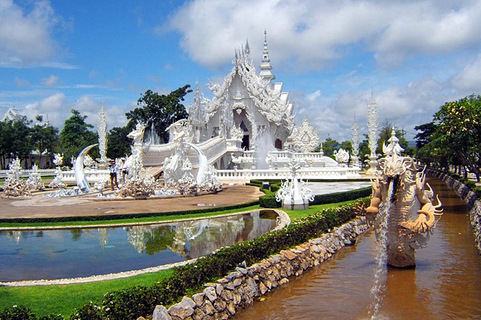 Тихий, зеленый и впечатляющий город с живописной природой и неповторимой культурой Таиланда.
