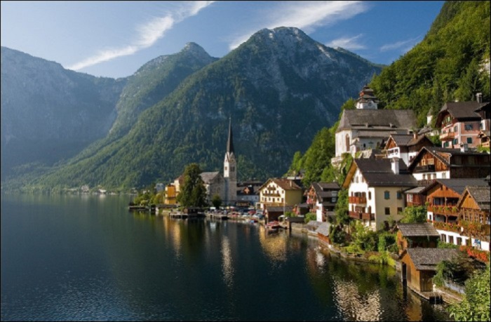 Этот регион в Австрии насчитывает 946 жителей.