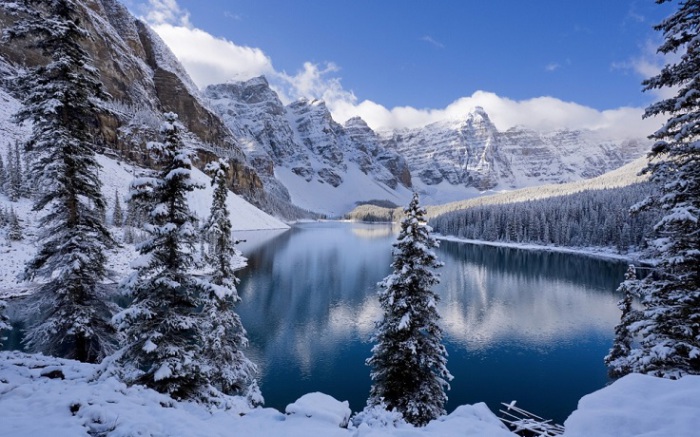 Старейший национальный парк Канады, созданный в 1885 году в канадских Скалистых горах.