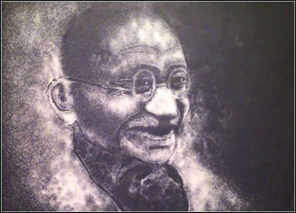 Соляной портрет Махатмы Ганди