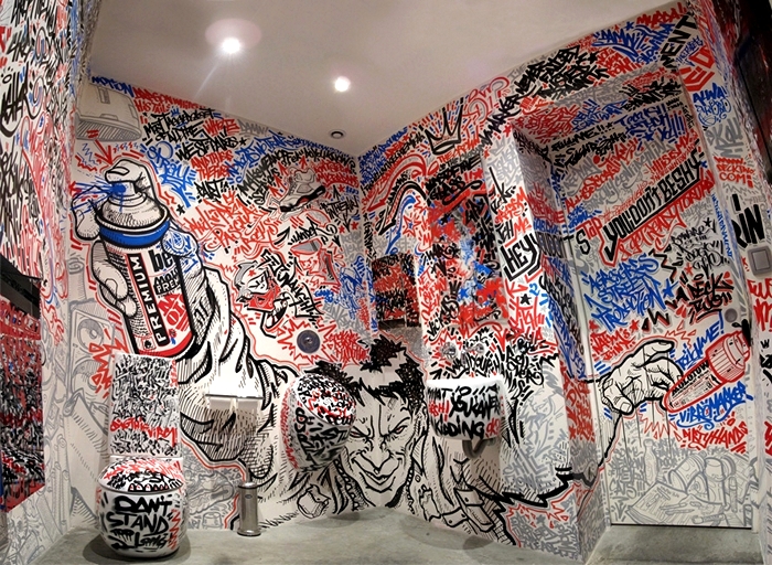Граффити для туалетов и ванных комнат от художника  Deck Two
