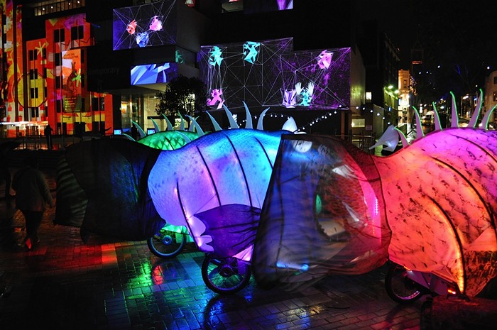 Арт-проект Anglerfish on Wheels на фестивале света в Сиднее