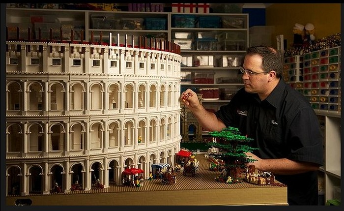 Копия римского колизея из конструктора Лего