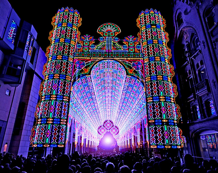 Собор из 55 000 светодиодов, инсталляция на Фестивале Света в Генте (Ghent Light Festival)