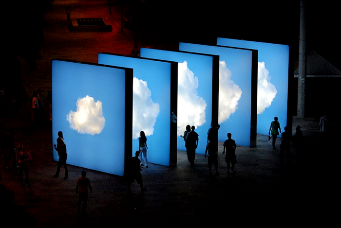 Инсталляция  Projecto Nuvem: прогулка среди облаков