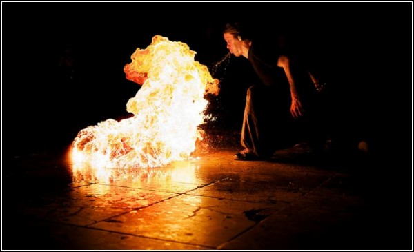 Фотопроект *Hot Spot*. Люди, которые плюются огнем