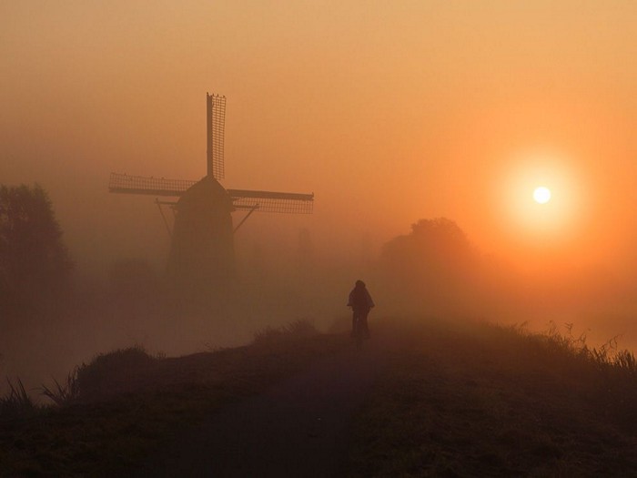 Morning Ride, Netherlands