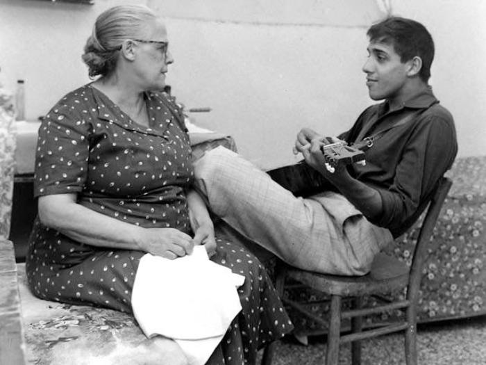 Адриано Челентано с матерью | Фото: italia-ru.com