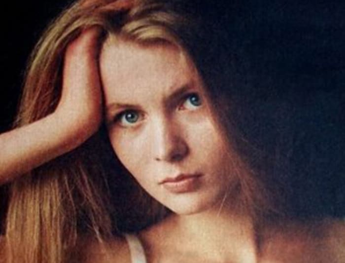 Анастасия Немоляева на постере журнала *Советский экран*, 1988 | Фото: kino-teatr.ru