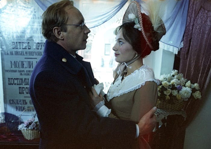 Кадр из фильма *Жестокий романс*, 1984 | Фото: liveinternet.ru