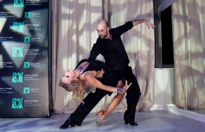 Призер шоу *Танцы со звездами* Евгений Папунаишвили | Фото: globalmsk.ru