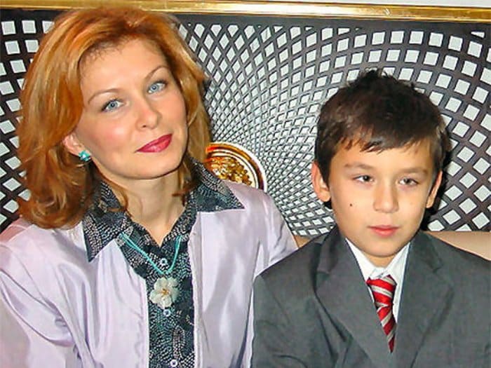 Вторая жена Каспарова Юлия Вовк с сыном Вадимом | Фото: chesswood.ru